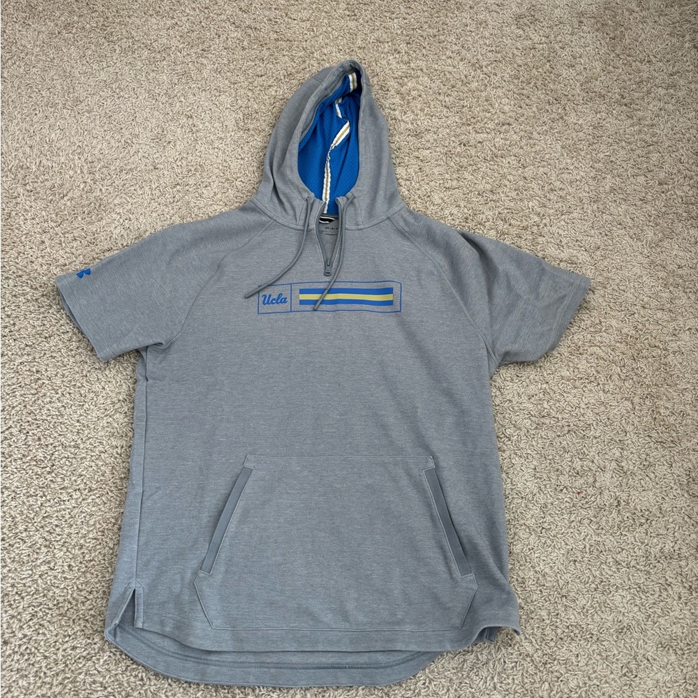 UCLA men’s short sleeve sweatshirt- Medium